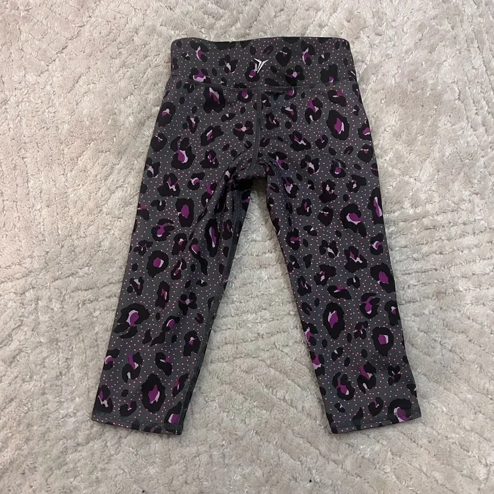 Old Navy Active Go-dry Leopard print Girl CapriSize 6 -7 Y